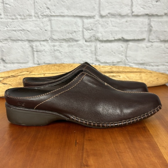 Timberland brown leather comfort square toe mule/clog. Size 9.5 - Picture 2 of 8